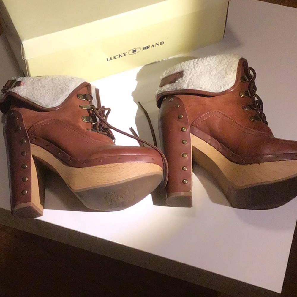 Lucky brand boots w box🌺🌸 - Picture 2 of 7